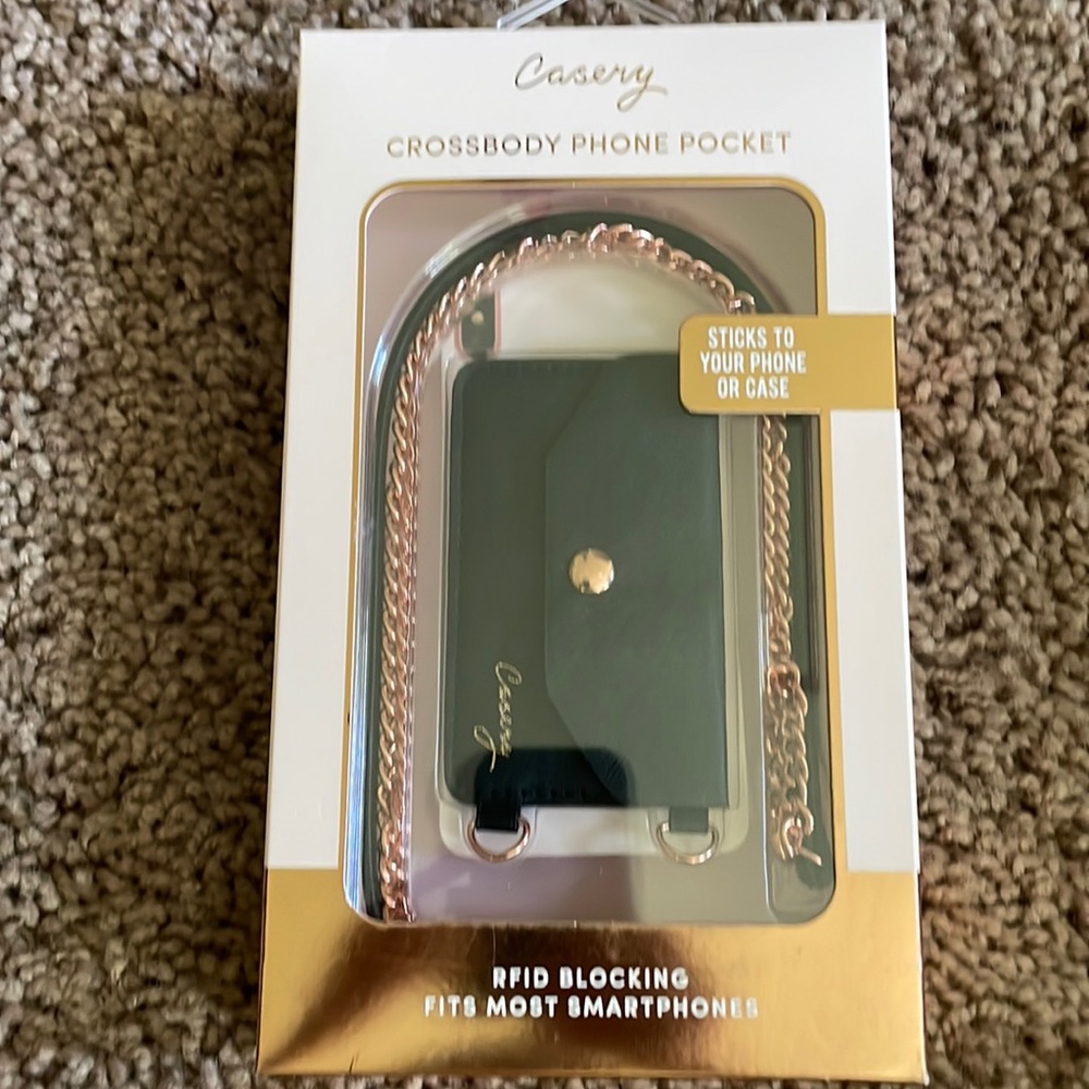 Casery Crossbody Phone Pocket with Rose Gold Chain